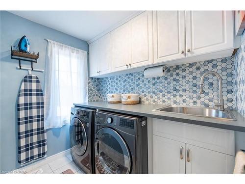 2338 Norland Drive, Burlington, ON - Indoor Photo Showing Laundry Room