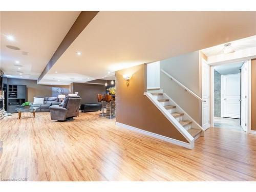 2338 Norland Drive, Burlington, ON - Indoor