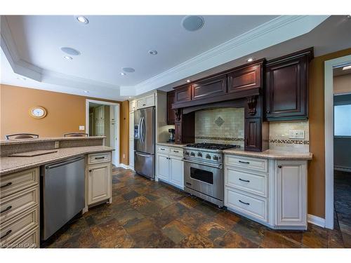 6 Summit Circle, Simcoe, ON - Indoor Photo Showing Kitchen