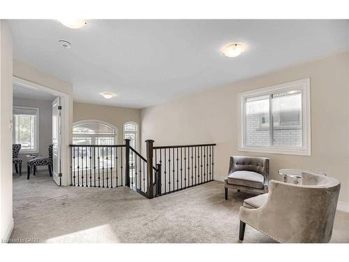 238 Nashville Circle, Hamilton, ON - Indoor Photo Showing Other Room