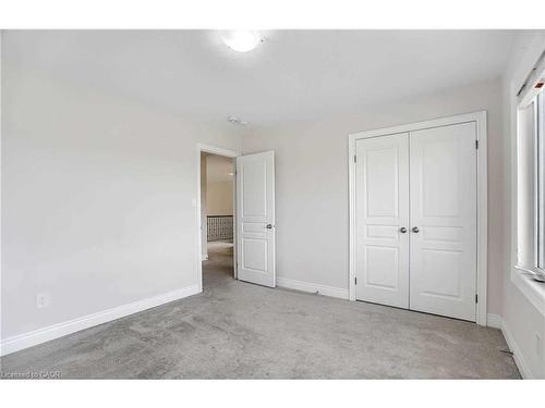 238 Nashville Circle, Hamilton, ON - Indoor Photo Showing Other Room