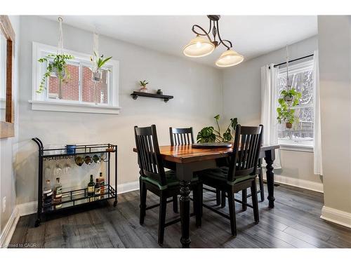 50 Columbia Street W, Waterloo, ON - Indoor Photo Showing Dining Room