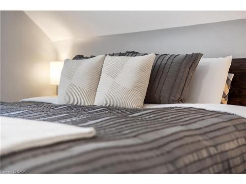 50 Columbia Street W, Waterloo, ON - Indoor Photo Showing Bedroom