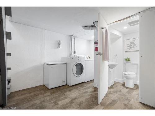 50 Columbia Street W, Waterloo, ON - Indoor Photo Showing Laundry Room