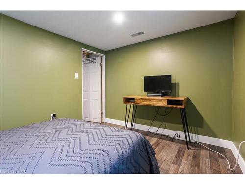 50 Columbia Street W, Waterloo, ON - Indoor Photo Showing Bedroom