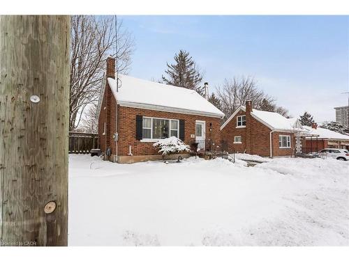 50 Columbia Street W, Waterloo, ON - Outdoor