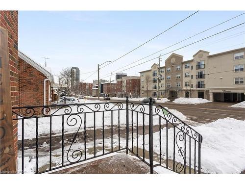 50 Columbia Street W, Waterloo, ON - Outdoor