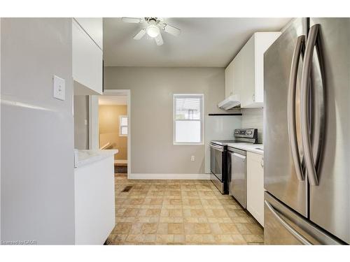 151 Courtland Avenue E, Kitchener, ON - Indoor Photo Showing Kitchen