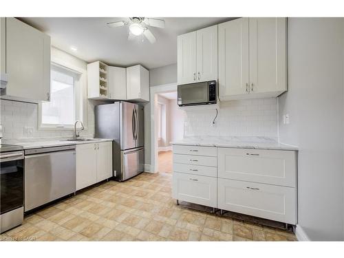151 Courtland Avenue E, Kitchener, ON - Indoor Photo Showing Kitchen