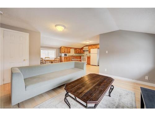 151 Courtland Avenue E, Kitchener, ON - Indoor Photo Showing Other Room