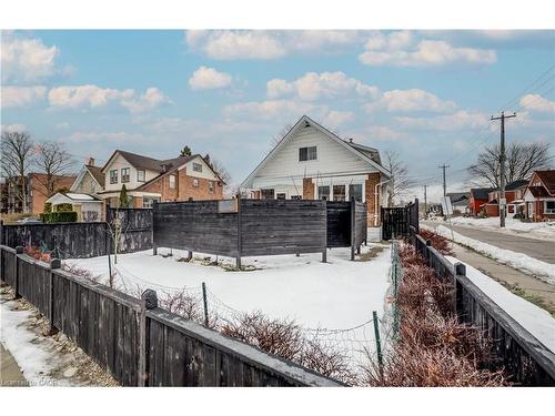 151 Courtland Avenue E, Kitchener, ON - Outdoor