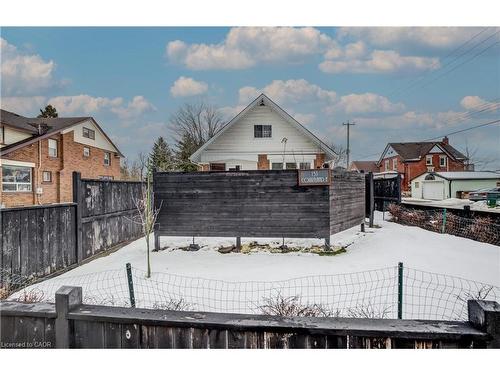 151 Courtland Avenue E, Kitchener, ON - Outdoor