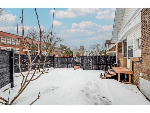 151 Courtland Avenue E, Kitchener, ON - Outdoor