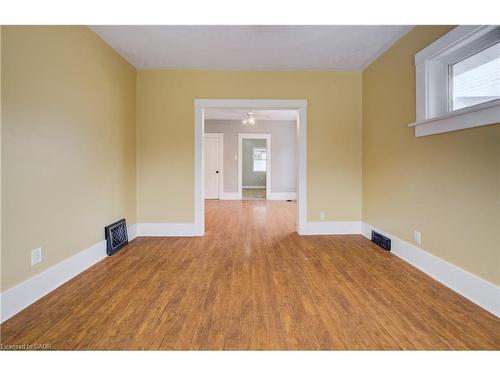 151 Courtland Avenue E, Kitchener, ON - Indoor Photo Showing Other Room