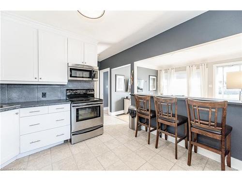 419 Talbot Street, Hamilton, ON - Indoor Photo Showing Kitchen