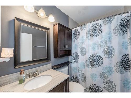 419 Talbot Street, Hamilton, ON - Indoor Photo Showing Bathroom