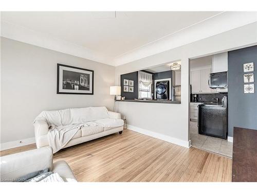 419 Talbot Street, Hamilton, ON - Indoor Photo Showing Other Room