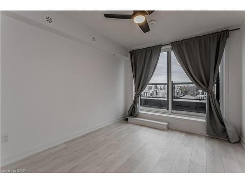 815-1133 Cooke Boulevard, Burlington, ON - Indoor Photo Showing Other Room