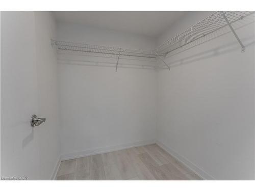 815-1133 Cooke Boulevard, Burlington, ON - Indoor With Storage