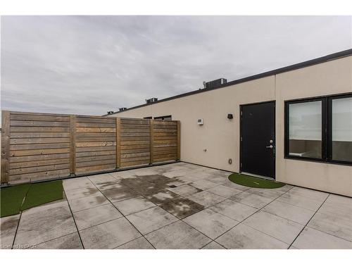 815-1133 Cooke Boulevard, Burlington, ON - Outdoor