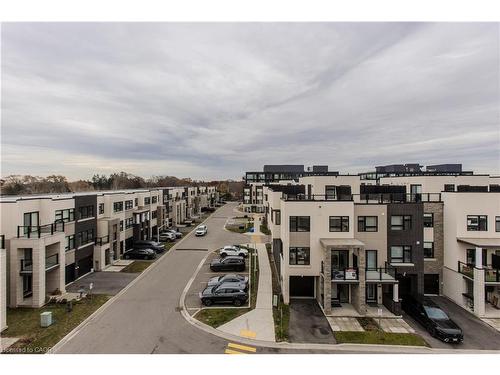 815-1133 Cooke Boulevard, Burlington, ON - Outdoor With Balcony