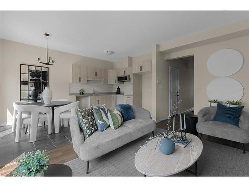 142 Willson Drive, Thorold, ON - Indoor Photo Showing Living Room