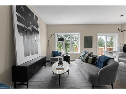 142 Willson Drive, Thorold, ON - Indoor Photo Showing Living Room