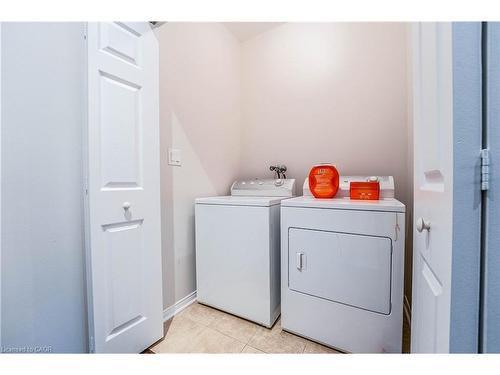 5195 Angel Stone Drive, Mississauga, ON - Indoor Photo Showing Laundry Room