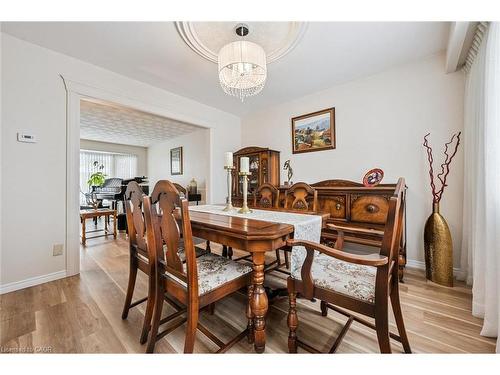 488 Heather Hill Place, Waterloo, ON - Indoor Photo Showing Dining Room