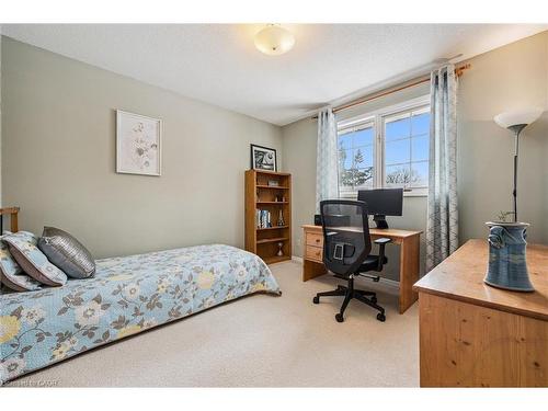 488 Heather Hill Place, Waterloo, ON - Indoor Photo Showing Bedroom