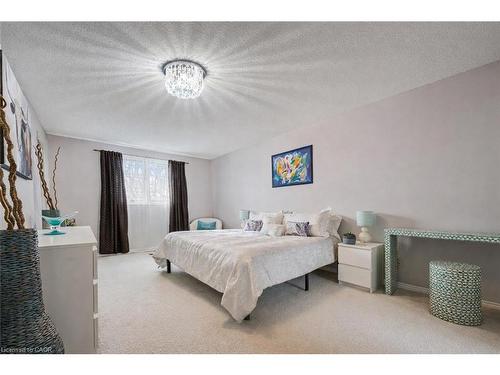 488 Heather Hill Place, Waterloo, ON - Indoor Photo Showing Bedroom