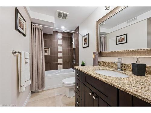 488 Heather Hill Place, Waterloo, ON - Indoor Photo Showing Bathroom