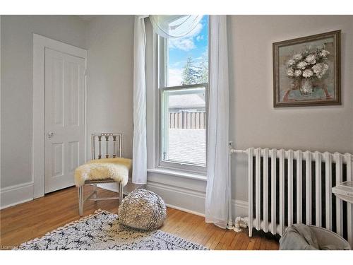78 William Street W, Waterloo, ON - Indoor Photo Showing Bedroom