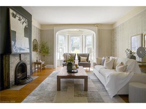 78 William Street W, Waterloo, ON - Indoor Photo Showing Living Room With Fireplace