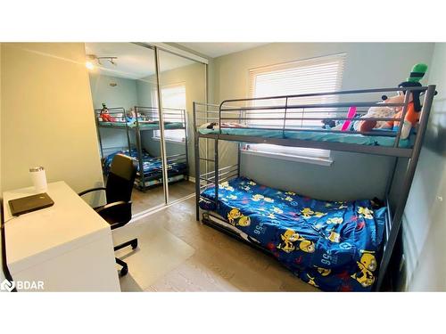 Main-1601 Sandgate Crescent, Mississauga, ON - Indoor Photo Showing Bedroom