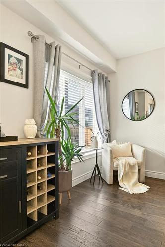 263 Pumpkin Pass, Hamilton, ON - Indoor Photo Showing Other Room