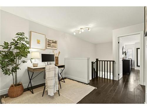 263 Pumpkin Pass, Hamilton, ON - Indoor Photo Showing Other Room