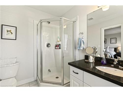 263 Pumpkin Pass, Hamilton, ON - Indoor Photo Showing Bathroom