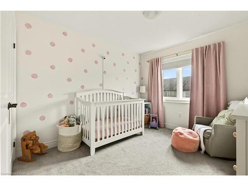 263 Pumpkin Pass, Hamilton, ON - Indoor Photo Showing Bedroom