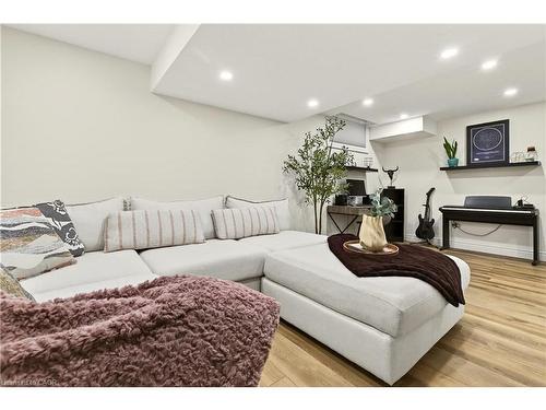 263 Pumpkin Pass, Hamilton, ON - Indoor