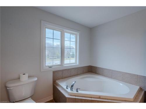 468 Stonehenge Drive, Ancaster, ON - Indoor Photo Showing Bathroom