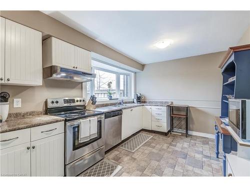 2420 Maryvale Court, Burlington, ON - Indoor Photo Showing Kitchen