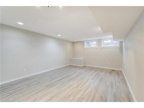 2420 Maryvale Court, Burlington, ON - Indoor Photo Showing Other Room