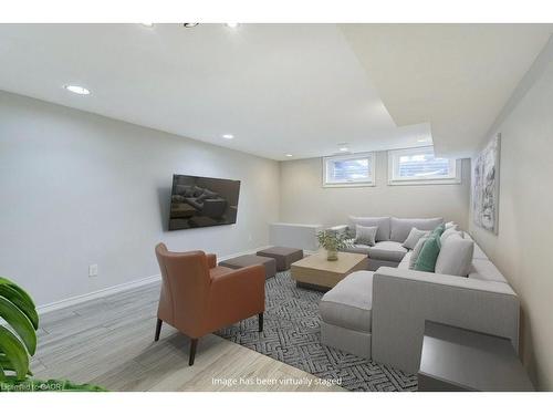 2420 Maryvale Court, Burlington, ON - Indoor