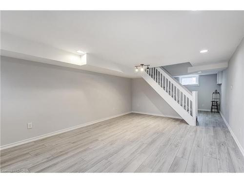 2420 Maryvale Court, Burlington, ON - Indoor Photo Showing Other Room