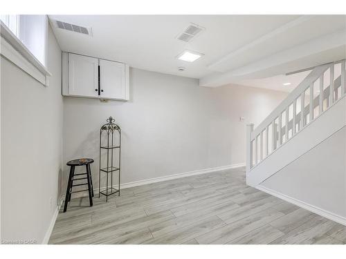 2420 Maryvale Court, Burlington, ON - Indoor Photo Showing Other Room