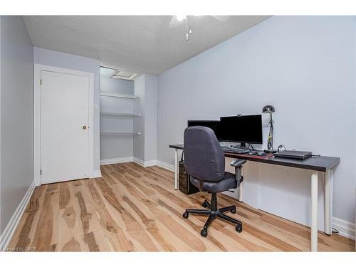 101-5061 Pinedale Avenue, Burlington, ON - Indoor Photo Showing Office