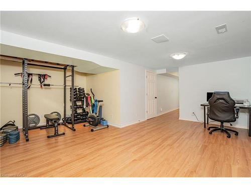101-5061 Pinedale Avenue, Burlington, ON - Indoor Photo Showing Gym Room
