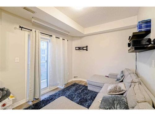 B19-1430 Highland Road W, Kitchener, ON - Indoor Photo Showing Other Room