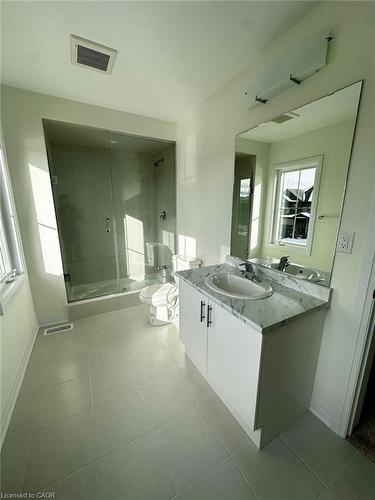 32 Amos Avenue, Brantford, ON - Indoor